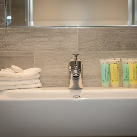 Tatler Jack Bed & Breakfast 3*